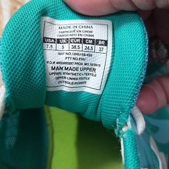 Under Armor Micro G // Athletic Mint Shoes // Size 7.5 - Picture 7 of 9